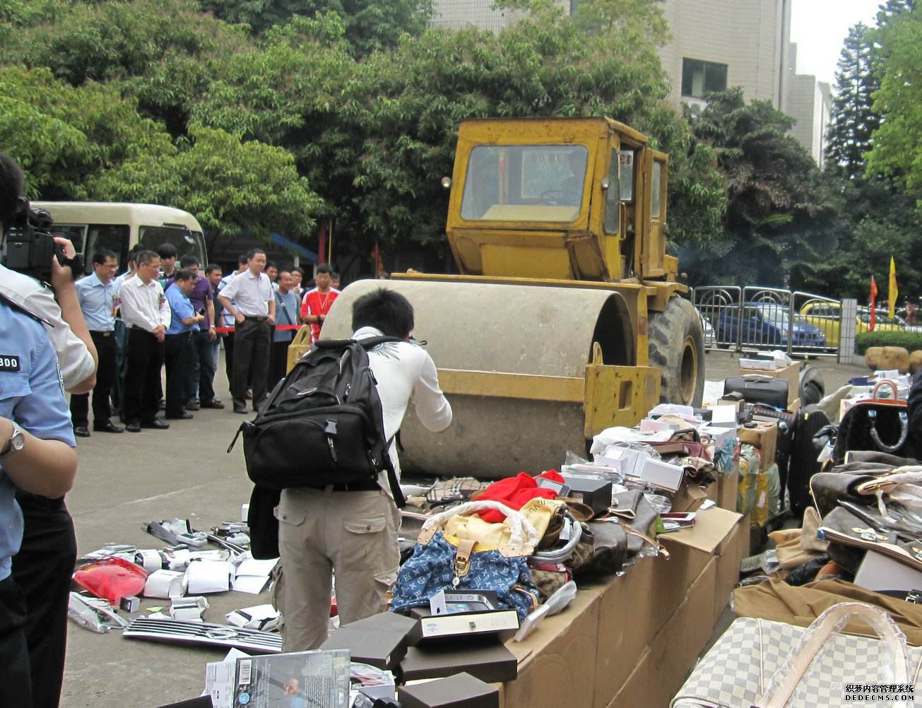 報廢玩具銷毀回收_產品銷毀中心